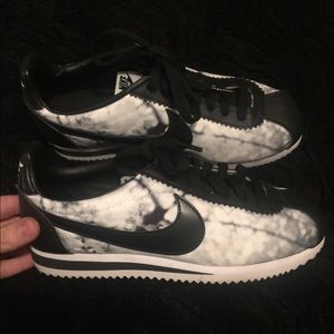Women’s Nike Cortez size 6.. worn once